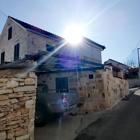 Apartmani Canaki Supetar Exterior photo