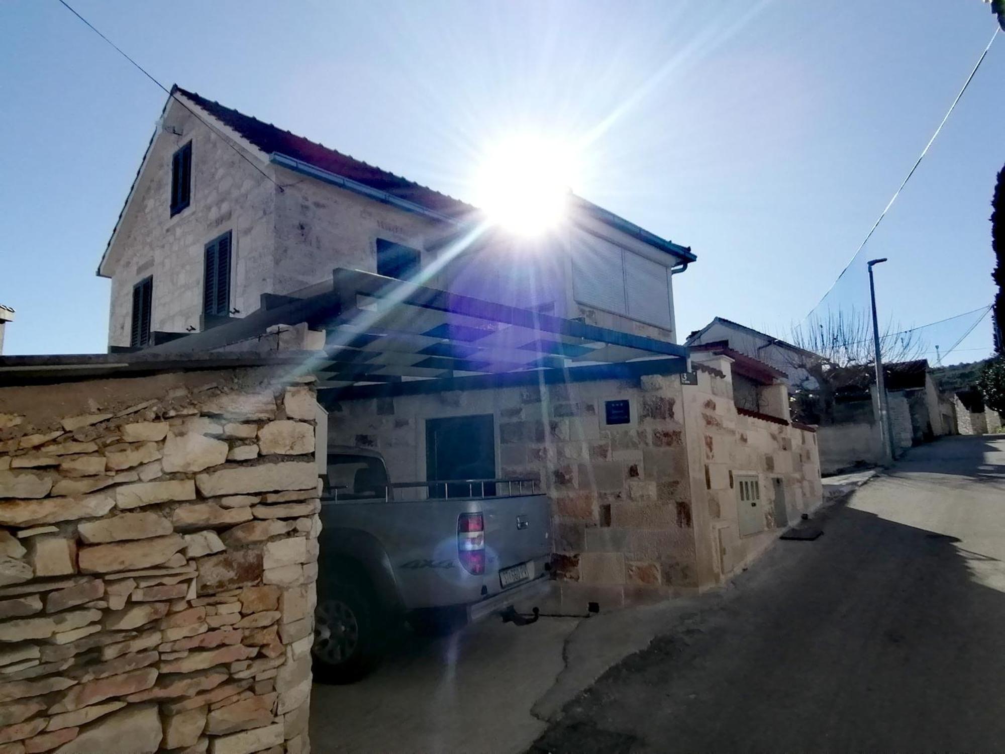 Apartmani Canaki Supetar Exterior photo